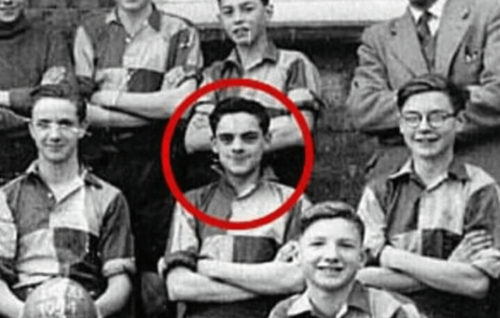 CELA GA SRBIJA OBOŽAVA A OVAKO JE IZGLEDAO SA 17 GODINA: Da li ga PREPOZNAJETE? (FOTO)